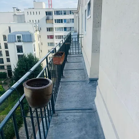La Maison Du Bonheur A Charonne * Paris