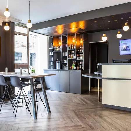 Ibis Styles 15 Lecourbe 3*