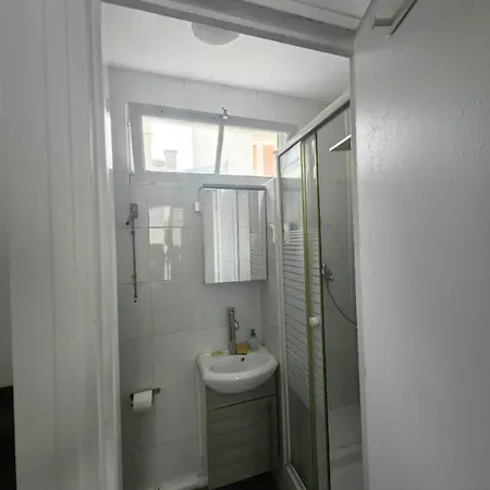 Cozy Little In 公寓 *