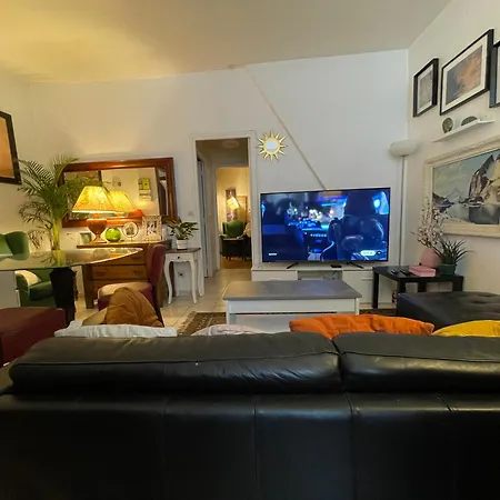 Gare Du Nord Apartment