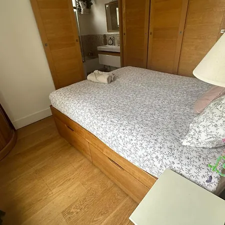 Apartment Grand Familial Parisien, Avec Balcon Et Parking