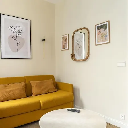 Elegant 4-star In - Apartment *
