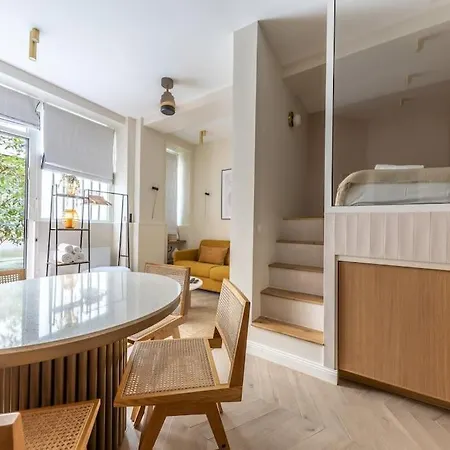Elegant 4-star In - Apartment