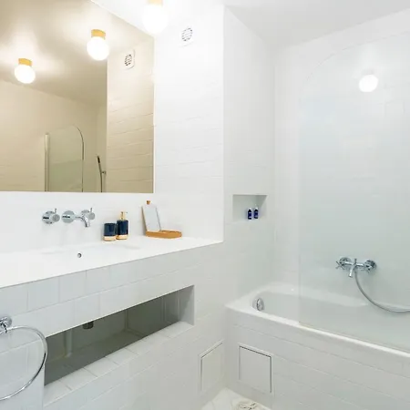 Louvre - 2br - Cityapartmentstay Apartment *