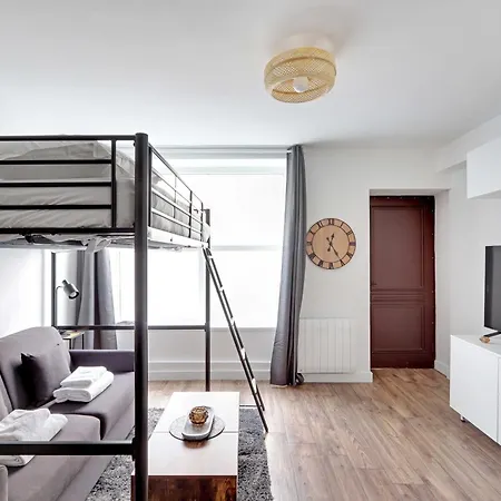 Spacious Studio Cute Neighborhood - Place D'italie Apartment