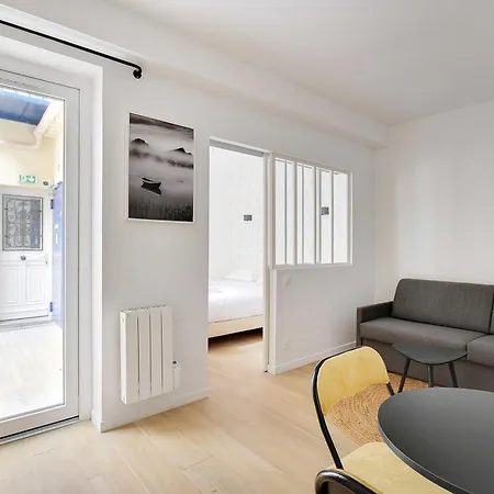 Republique Holiday home