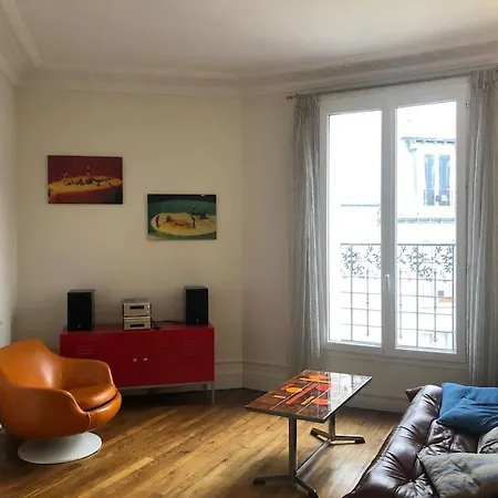 Apartment 2 Pieces Lumineux Avec Balcon Filant Paris