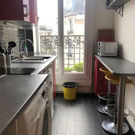 2 Pieces Lumineux Avec Balcon Filant Apartment *