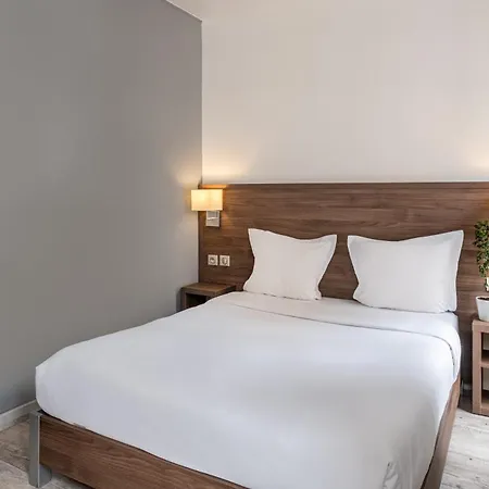 La Perle Montparnasse Hotel