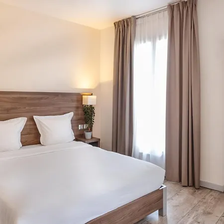 Hotel La Perle Montparnasse Paříž