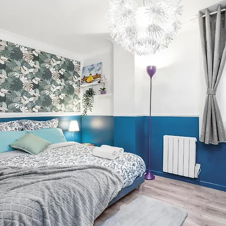 Manray House - Beautiful Three Bedroom Apartment- Center Apartment