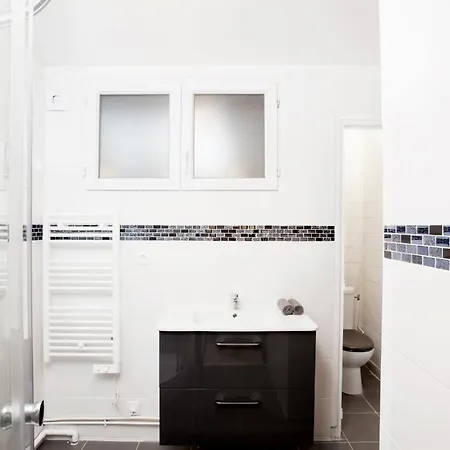 Manray House - Beautiful Three Bedroom Apartment- Center Paris