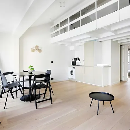 Charming Air-conditioned For A Cosy Atmosphere Apartment *