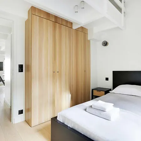 Charming Air-conditioned For A Cosy Atmosphere Paris