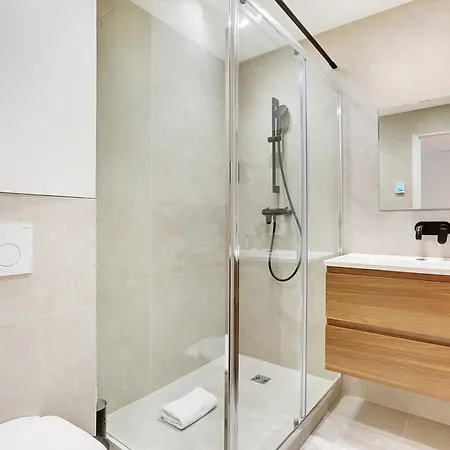 Charming Air-conditioned For A Cosy Atmosphere Apartment *