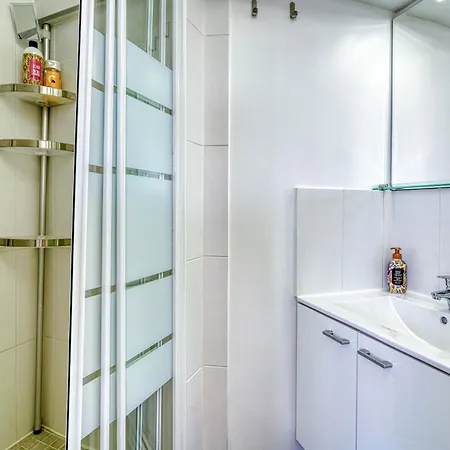 4 People Accord Arena Bercy Apartment *