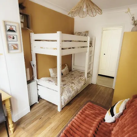 Familial Refait A Neuf Centre 20eme Apartment Paris