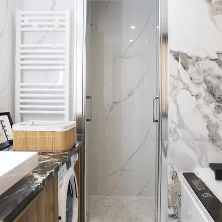 Charming 2-room In The Heart Of *