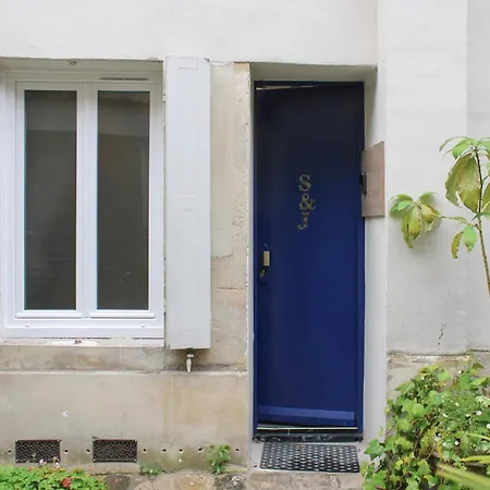 Apartment Charming 2-room In The Heart Of *