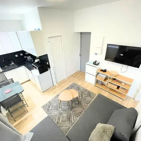 F2 - 13eme Apartamento *