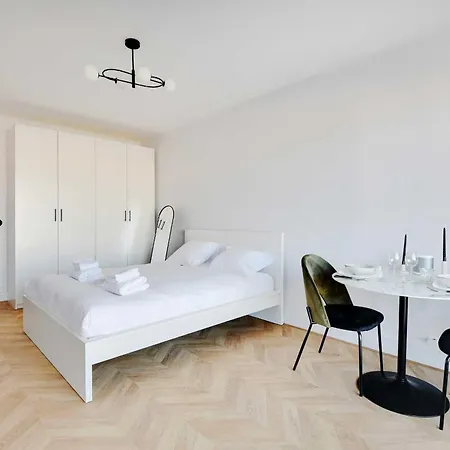 Elegant With Balcony - 2p - Trocadero-passy