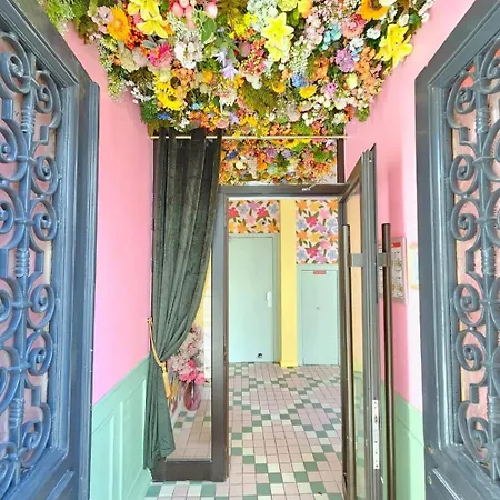 Hotel La Petite Rosa Paris
