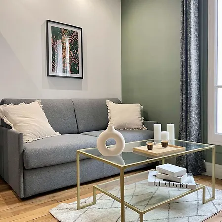 Eiffel Tower Stylish Retreat Paris