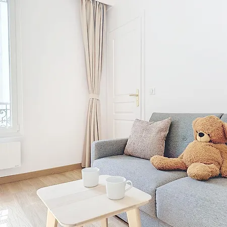 122 - Luxueux Pied-a-terre Parisien Paris