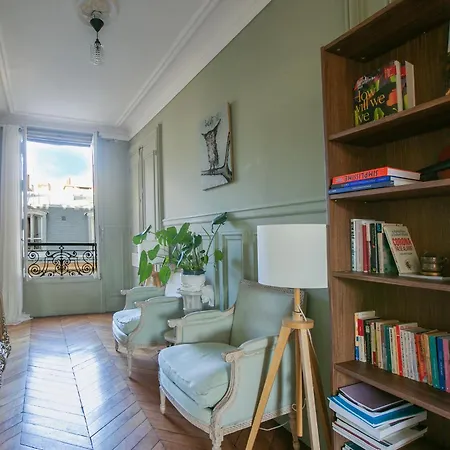 Typical Haussmannien With Eiffel Tower View - Bm68 Apartment *