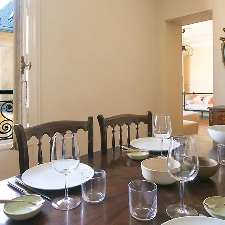 Typical Haussmannien With Eiffel Tower View - Bm68 Apartment *