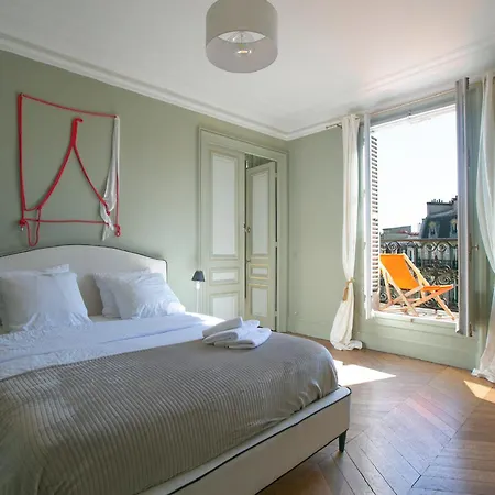Apartment Typical Haussmannien With Eiffel Tower View - Bm68 *