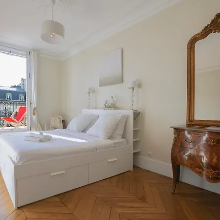 Apartment Typical Haussmannien With Eiffel Tower View - Bm68