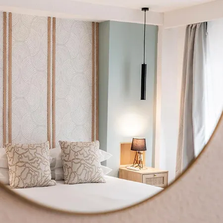 Le Bastille By Sweett Hotel