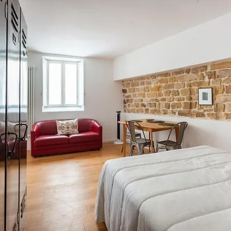 Stylish Canal Saint-martin Apartment *