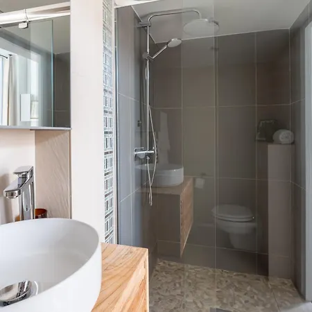 Pristine 5 Min To Sacre Coeur Apartment *