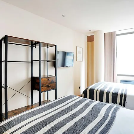 Refurbished - 2bd-8p - Place D'italie Apartment