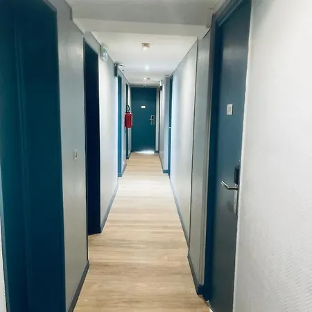 Hotel Hipotel Gambetta République Paris