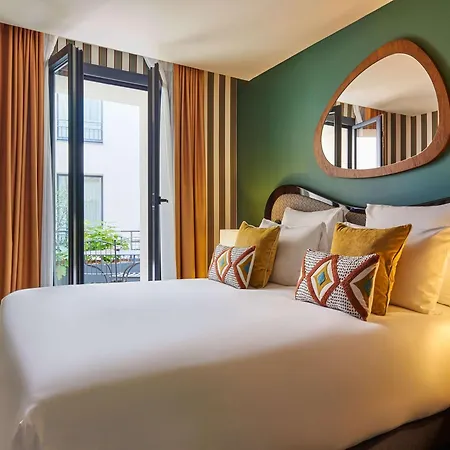 Mercure Butte Montmartre Basilique Paris