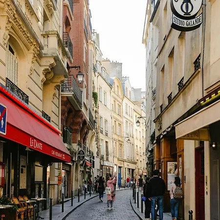 L'elegance A La Parisienne * París
