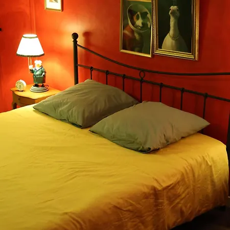 Amelie In Hidden Gem Montmartre * Paris