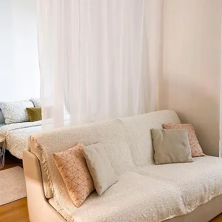 Piece Cosy A 5 Min De La Tour Eiffel A Pied Appartamento