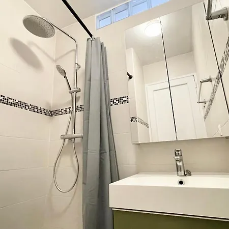 Avec Balcon, 5 Personnes Paris