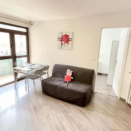 Avec Balcon, 5 Personnes Apartment Paris