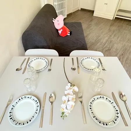Apartment Avec Balcon, 5 Personnes Paris
