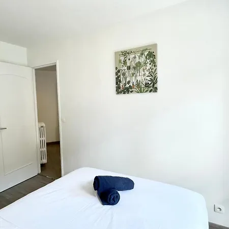 Avec Balcon, 5 Personnes Apartment