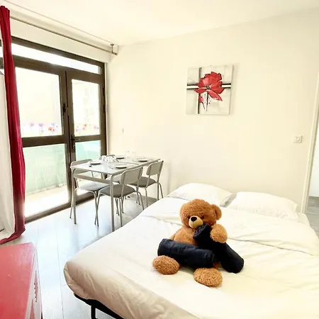 Apartment Avec Balcon, 5 Personnes Paris