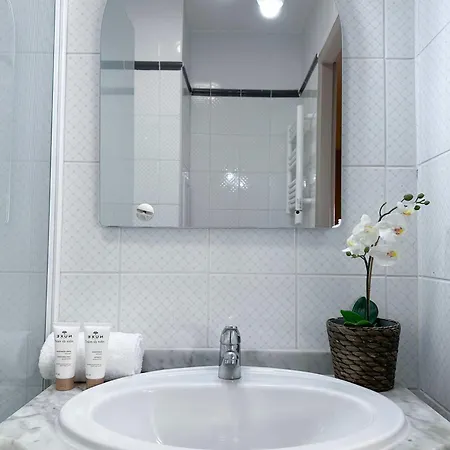 Apartment Perfect In Louvre Area Paris