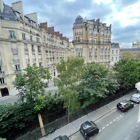 Madou Sall Apartment Paris