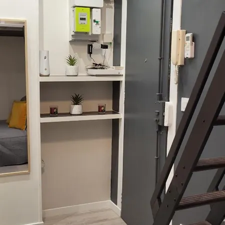 Petite A Avec Ascenseur ! Paris