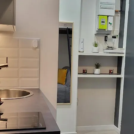 Petite A Avec Ascenseur !